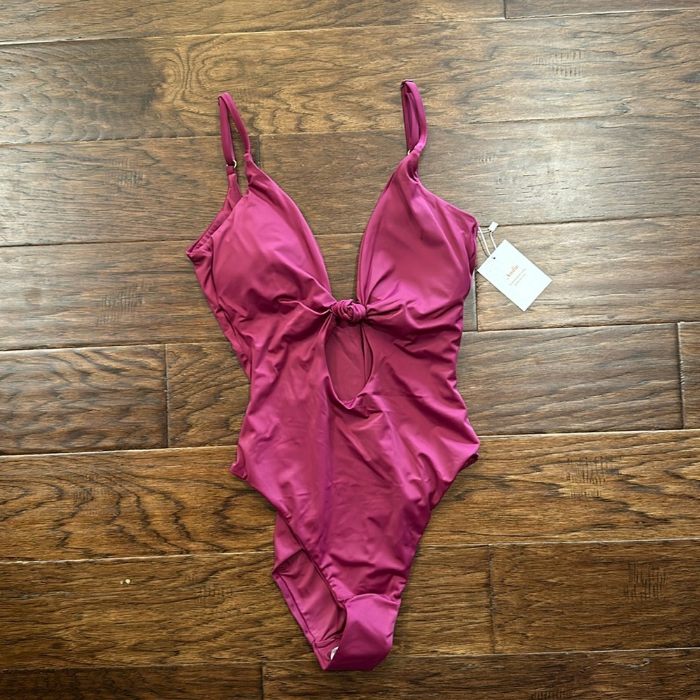 Andie Swim Santorini One Piece in Plum L - Picture 2 of 6